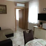 Jozsef House * Залакарош