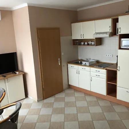 Jozsef House Apartment *