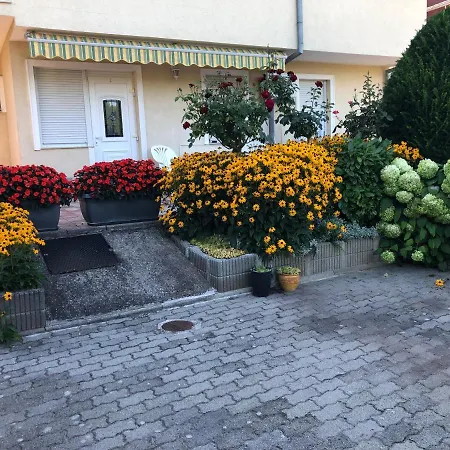 Jozsef House زلاكاروس