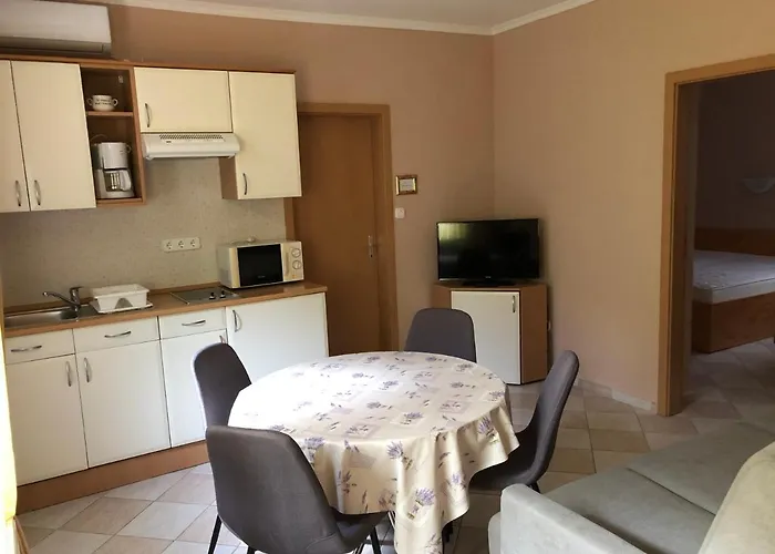 Jozsef House