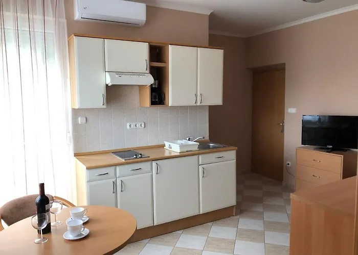 Apartment Jozsef House