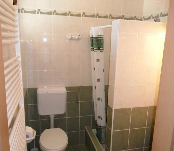 Jozsef House Appartamento *