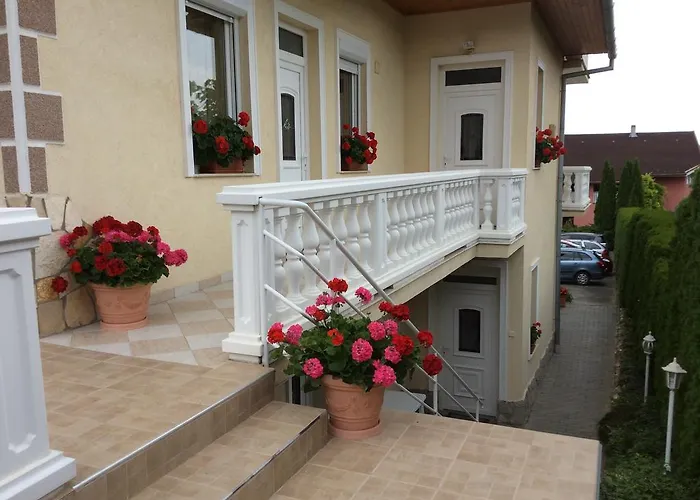 Jozsef House *